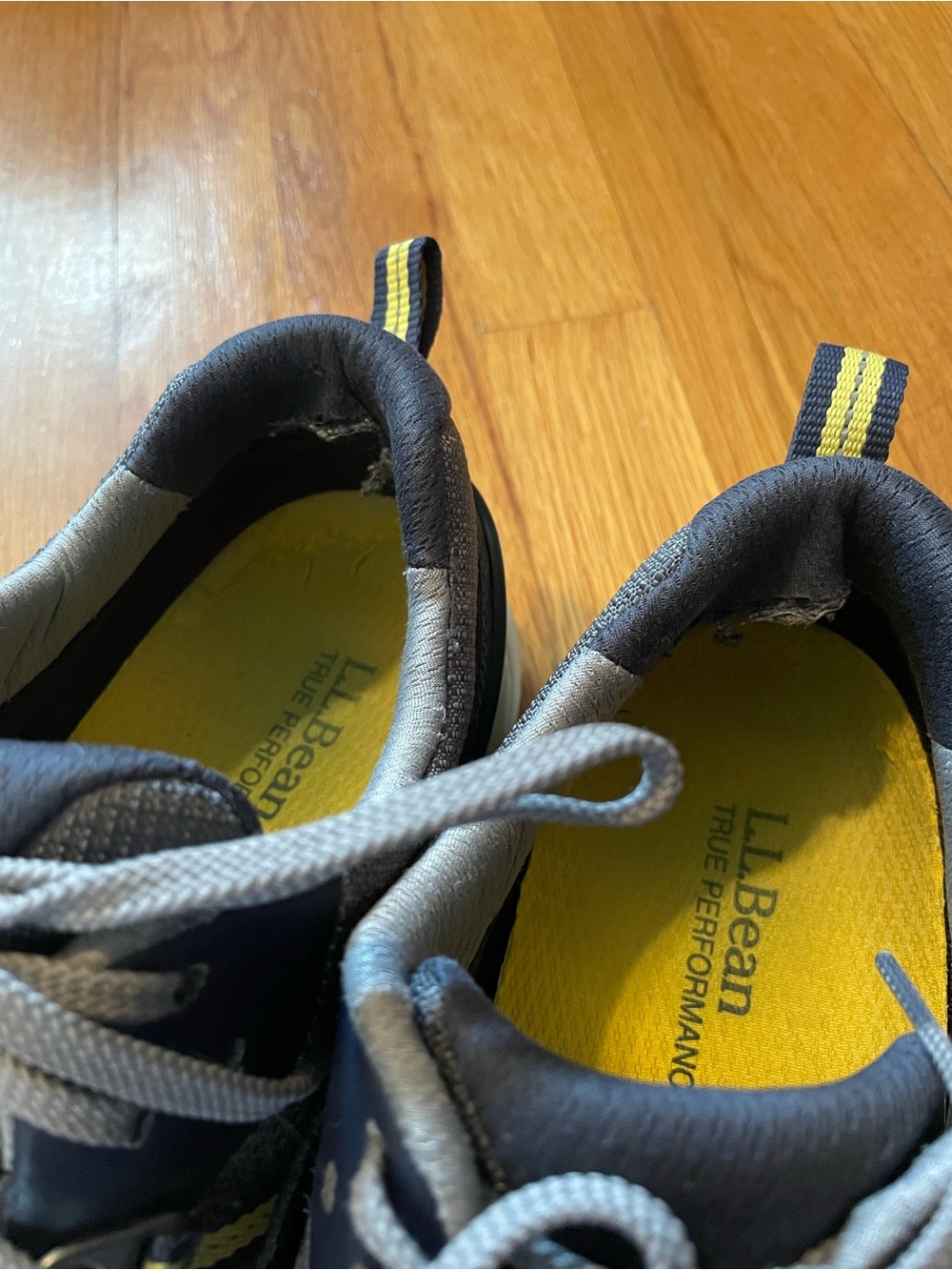 L.L. Bean Men's Bean's Comfort Fitness Walking Shoes, Waterproof - Picture 5 of 7
